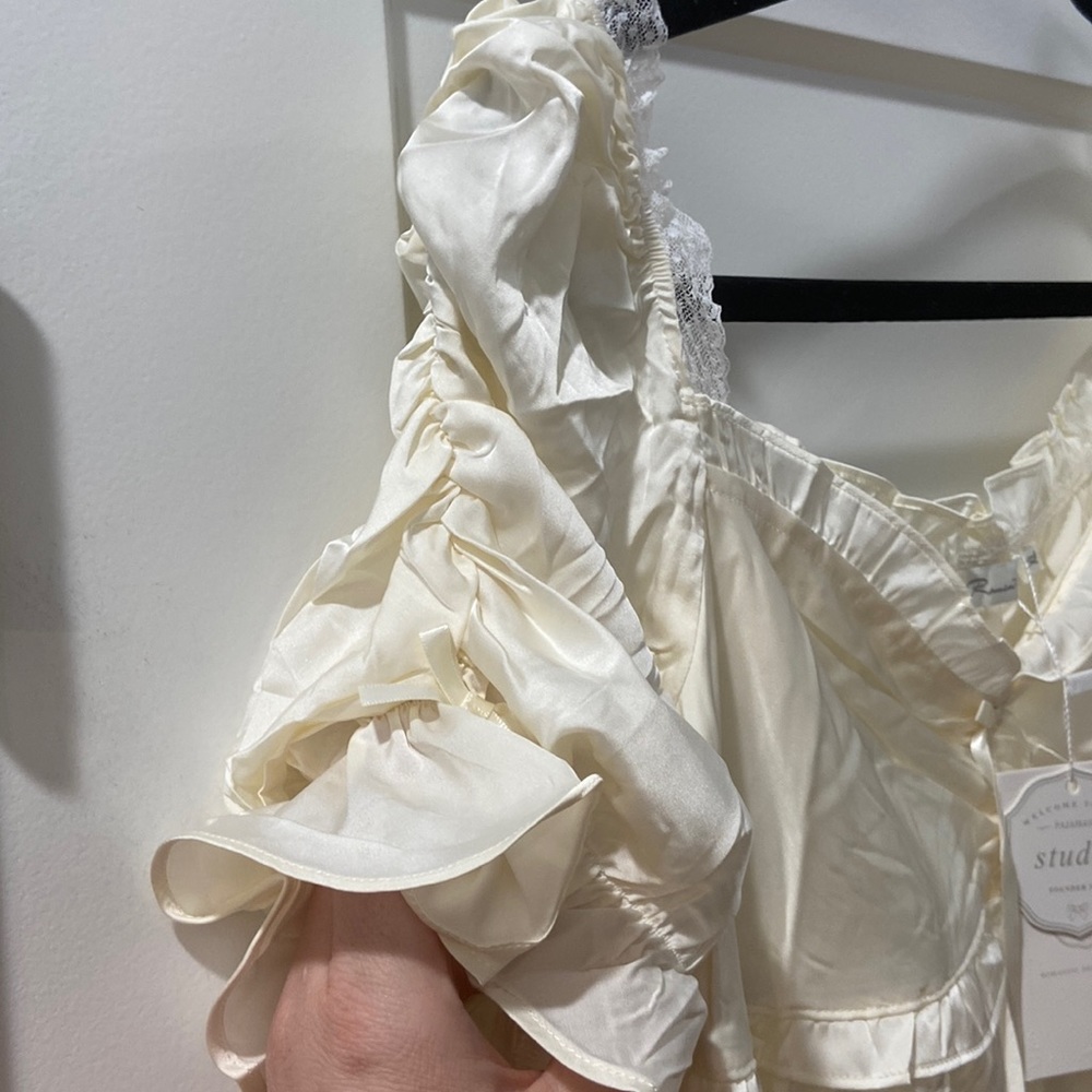 Vintage inspired ivory nightgown ruffles and lace Romantic Design Studio Xl NWT - Picture 3 of 10